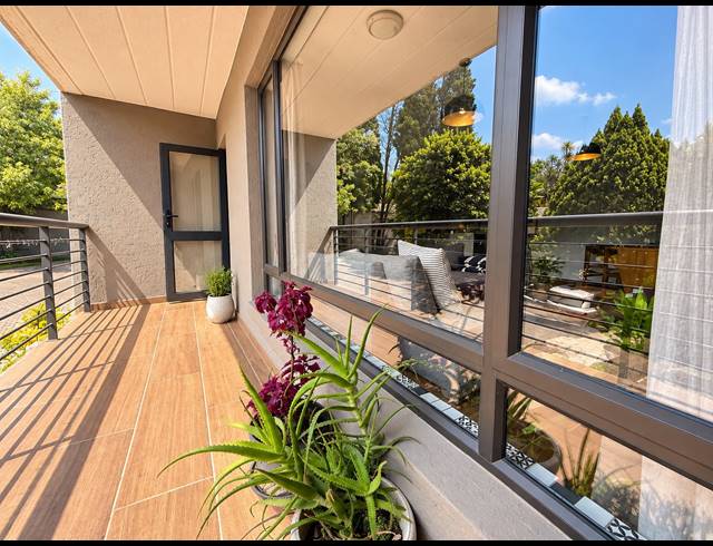 2 BEDROOM APARTMENT FOR SALE IN NORTHCLIFF